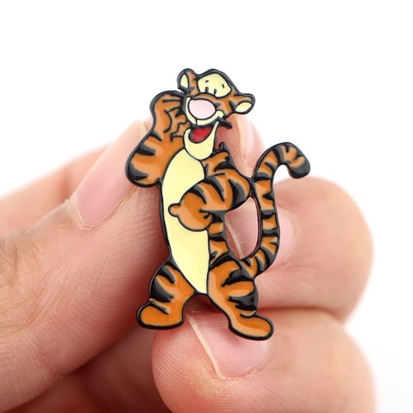 Set of 2 Eeyore Tigger Enamel Pins Bulk Disney Winnie the Pooh Character Badges - Picture 4 of 11